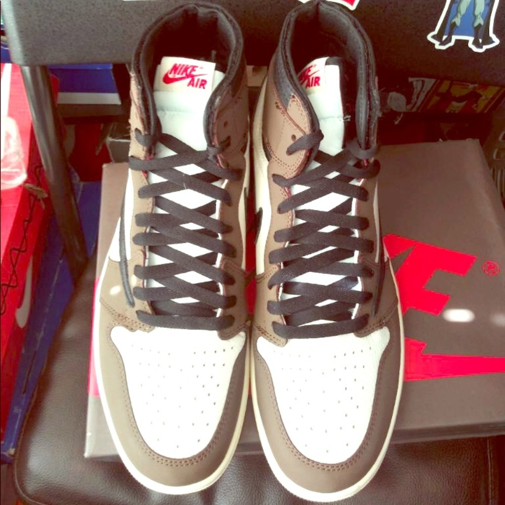 SOLD📈🔥Air Jordan 1s sz 12
